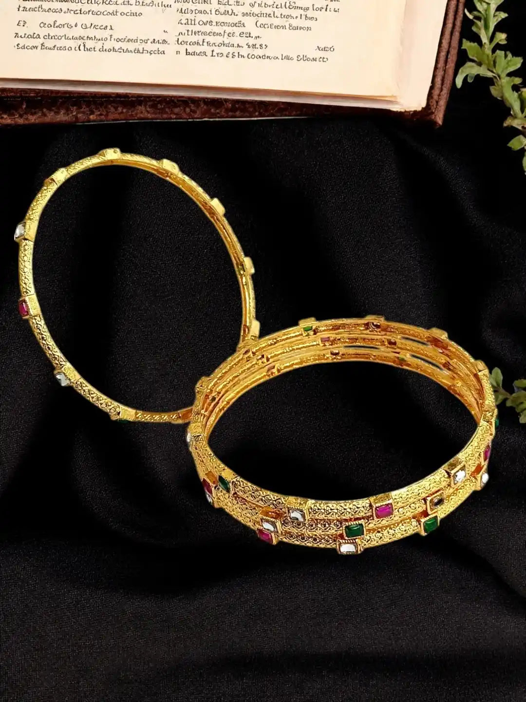 Set Of 4 Gold Plated Sleek Kundan Bangles