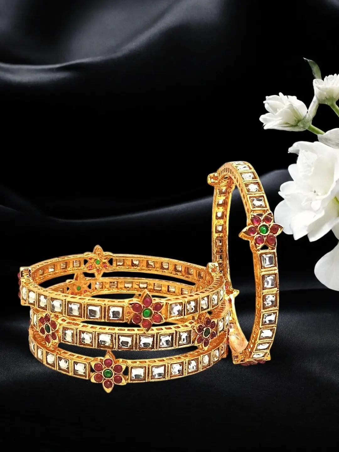 Set Of 4 Gold Plated Kundan Rajwadi Style Bangles