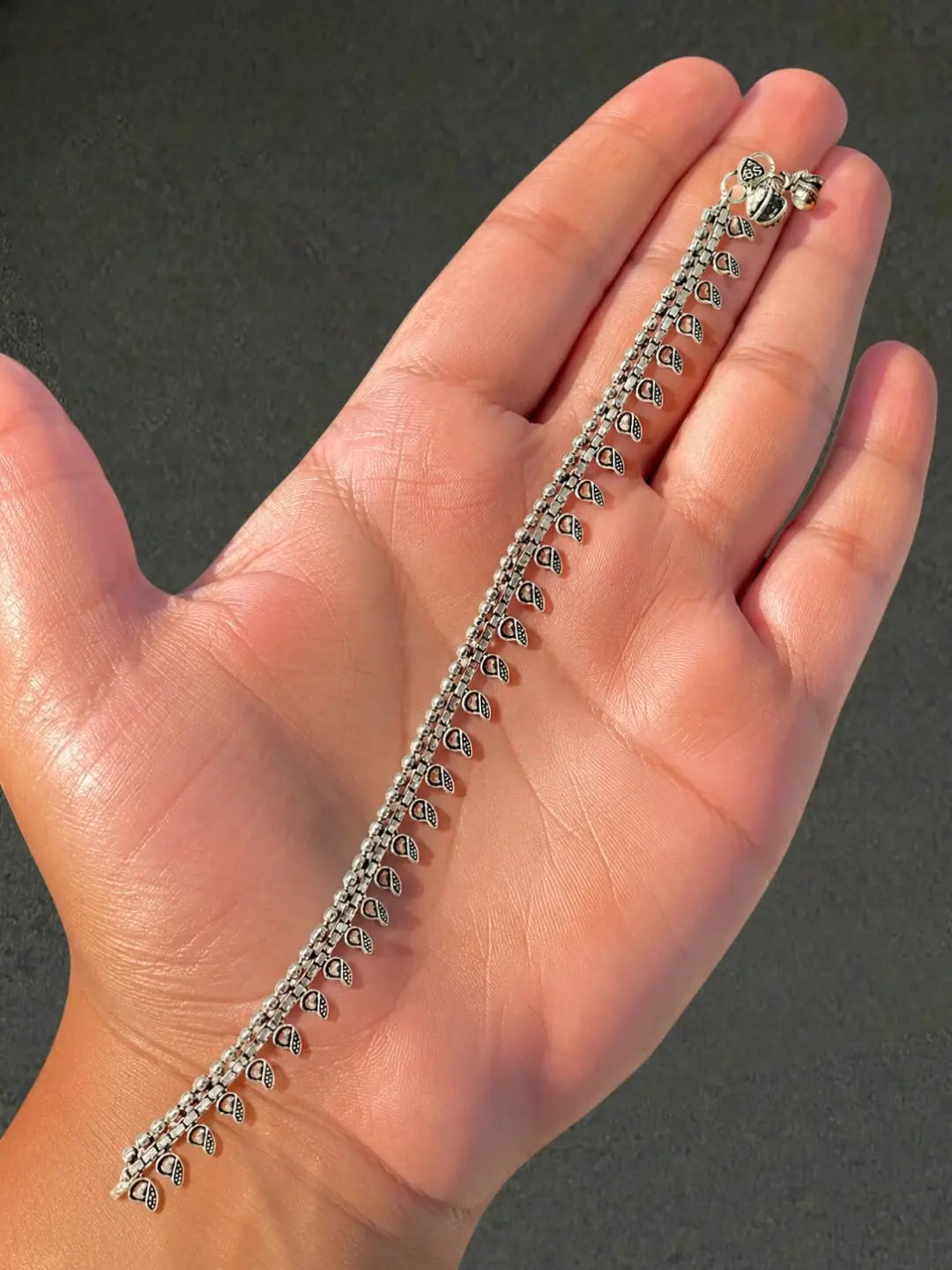 Silver Oxidized Leaf Motif Anklet