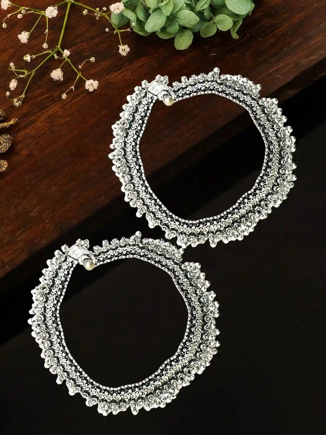 Silver Oxidized Traditional Ghungroo Screw Anklet