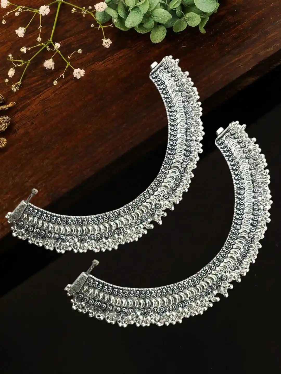 Silver Oxidized Traditional Ghungroo Screw Anklet