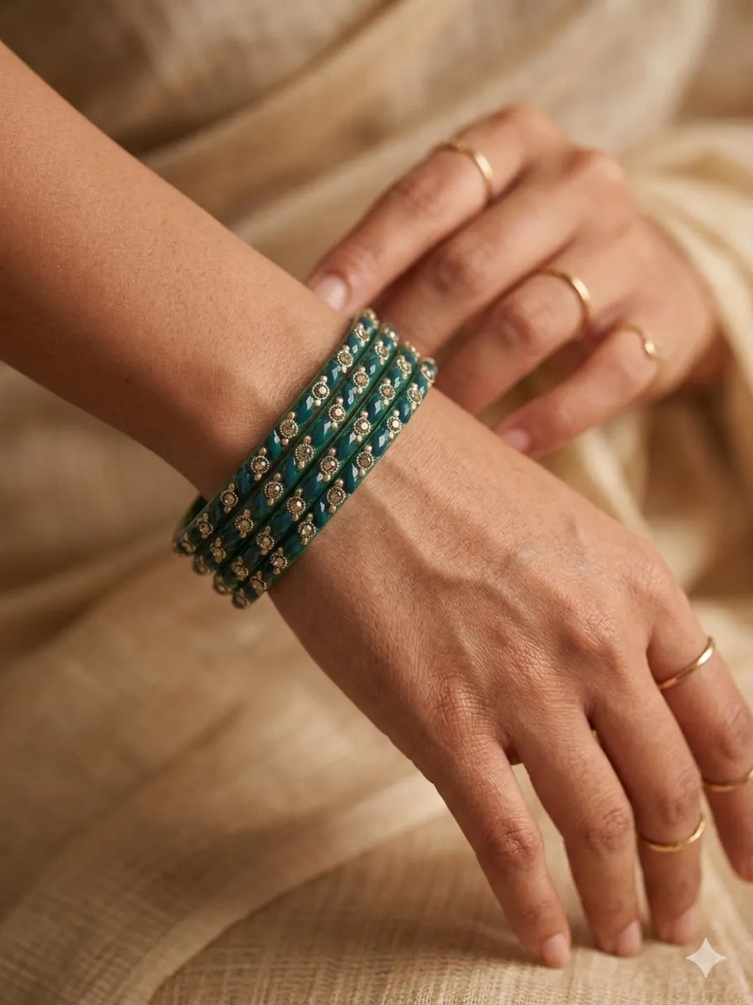 Set Of 4 Green Stone Studded Glass Bangles Set