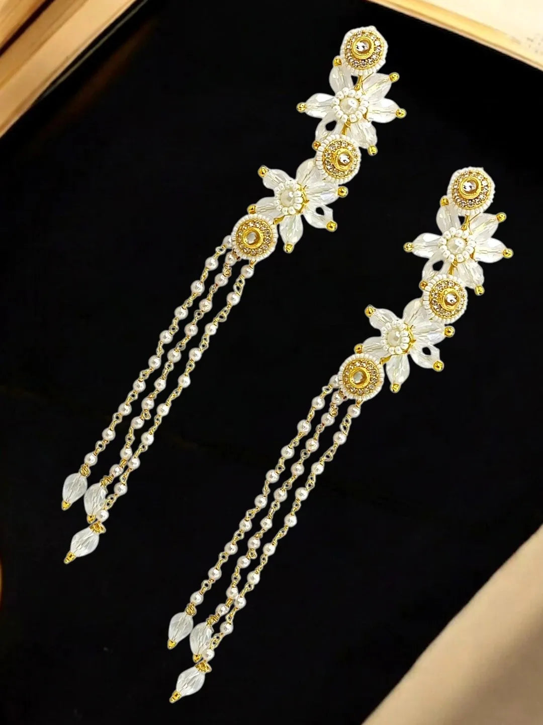 Clear White Fanshionista Crystals Dangler Ear Cuff Earrings