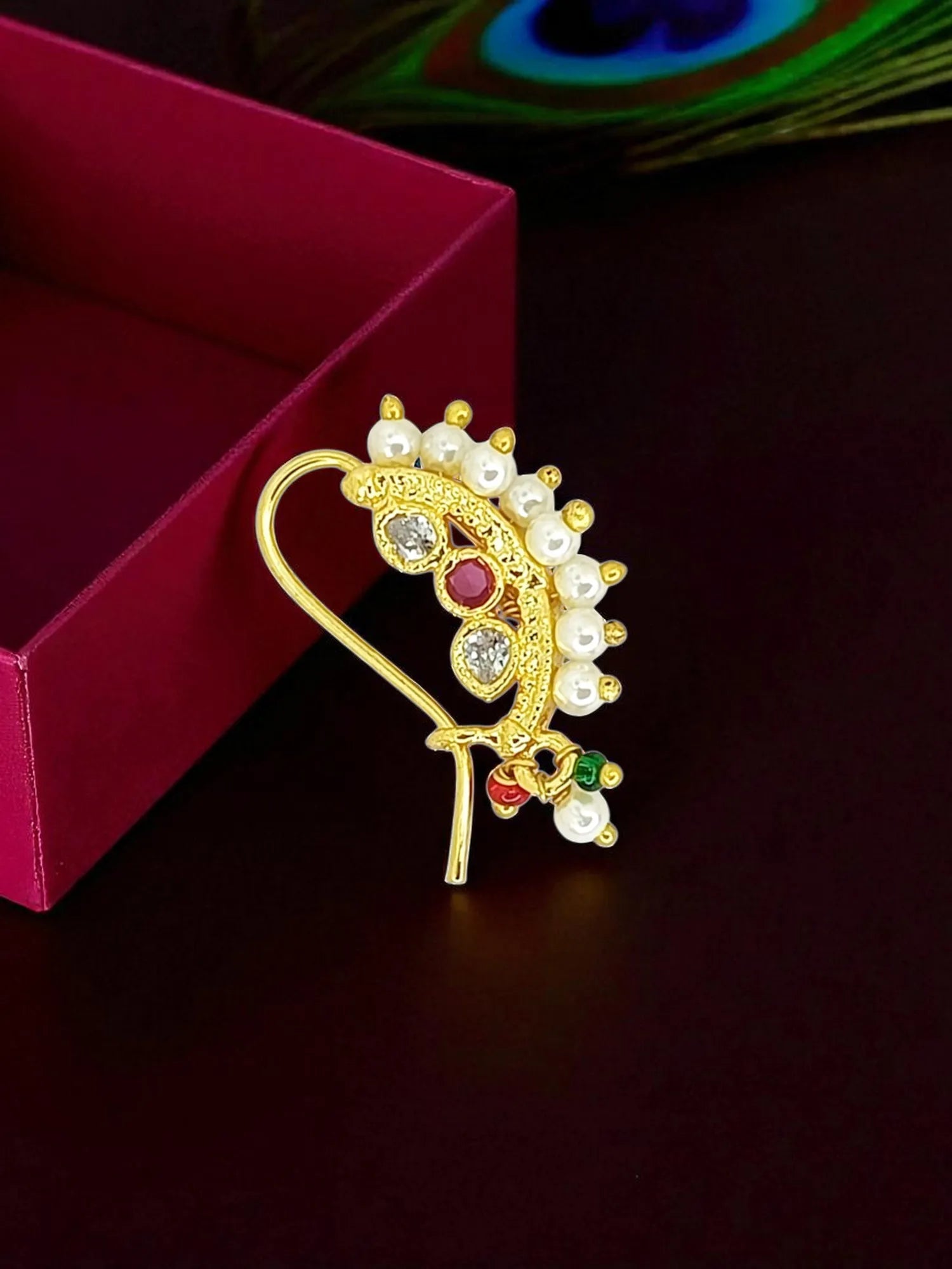 Gold-Plated Cubic Zirconia Studded Vilandi Stud Nosepin
