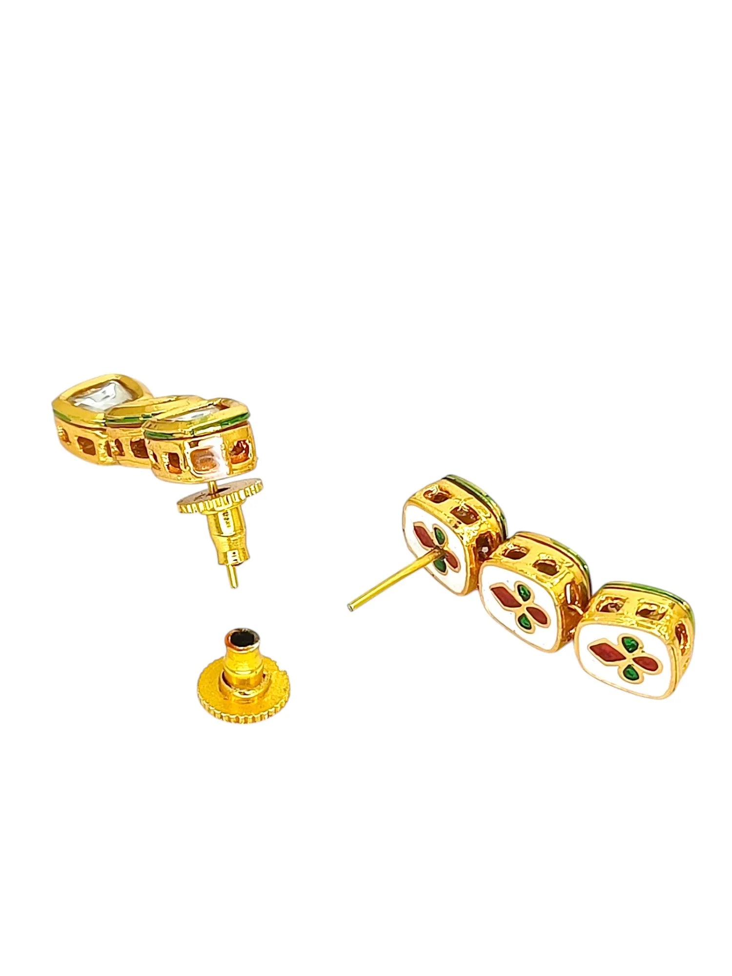 Gold Plated Kundan Studded Elegant Necklace Set with Meenakari Back Detail