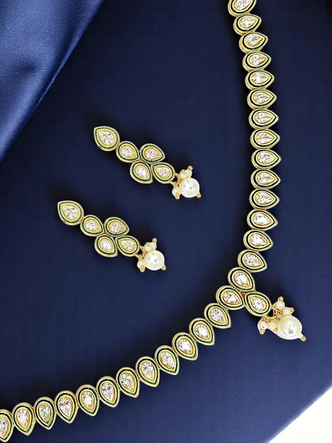 Gold-Plated Drop Shaped Kundan Studded Jewellery Set