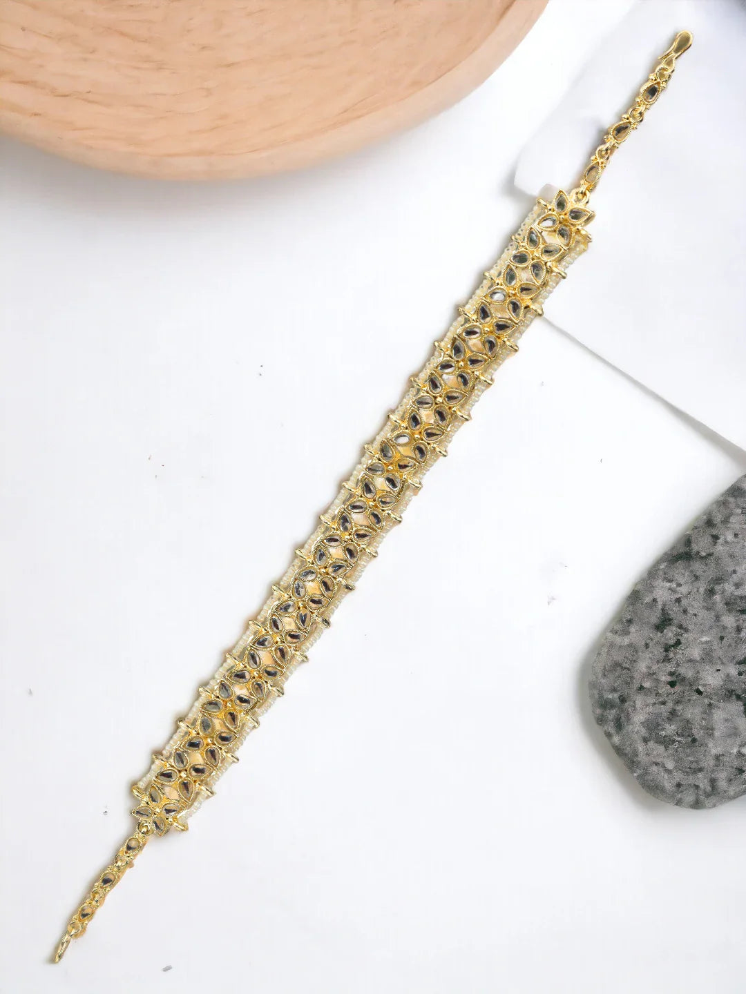 Gold plated Kundan Pearl Floral Mathapatti Sheeshphool