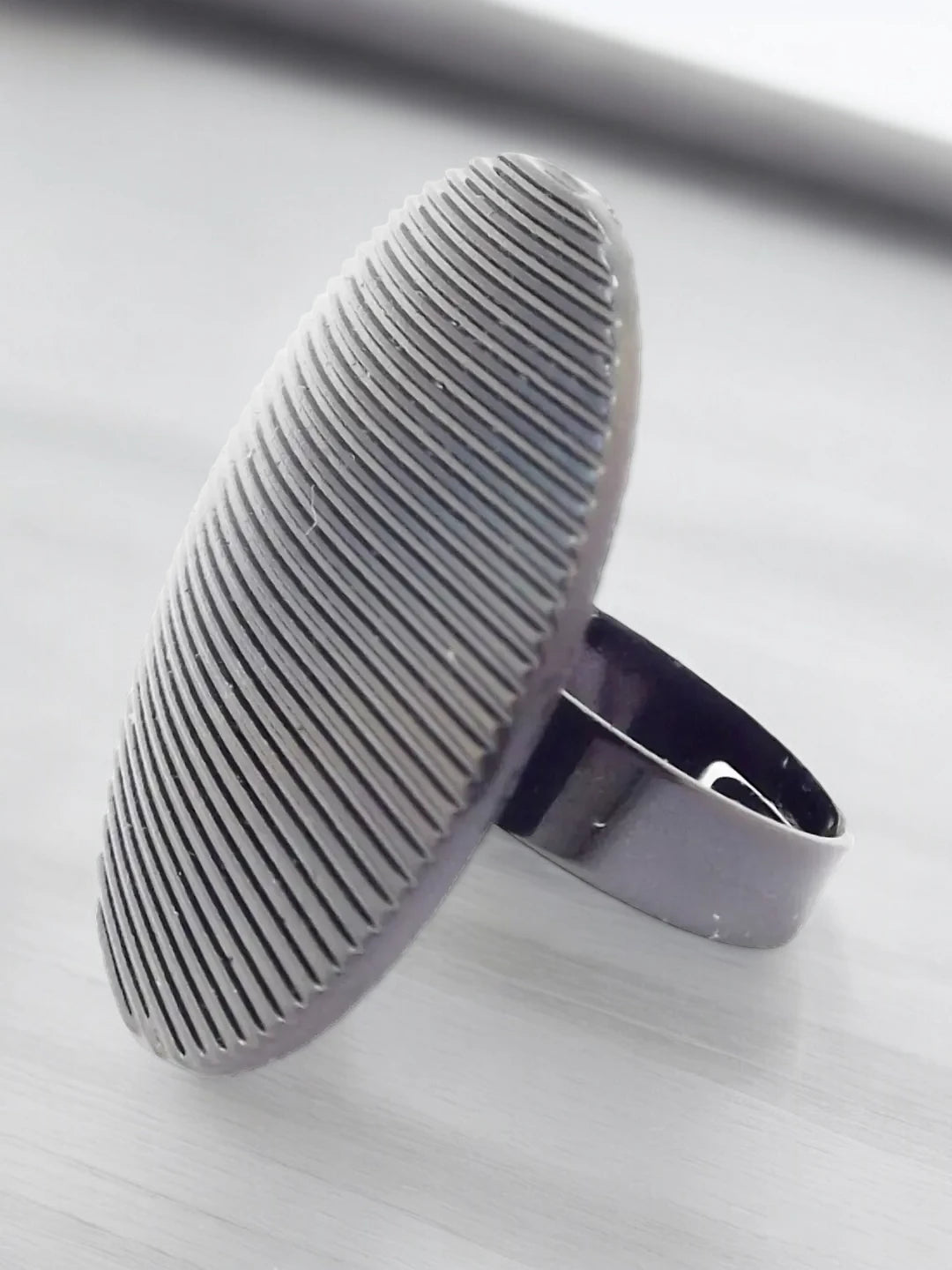 Black Horizontal Ring