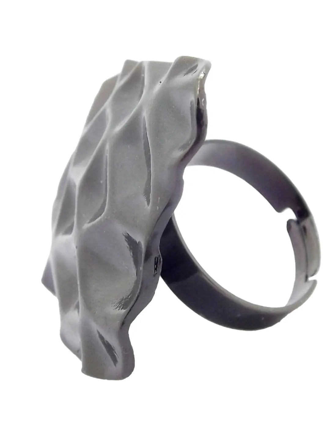 Black Geometric Ring