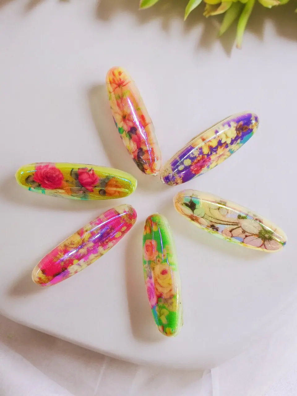 Multicolor Elegant Floral Saree Pin Sets