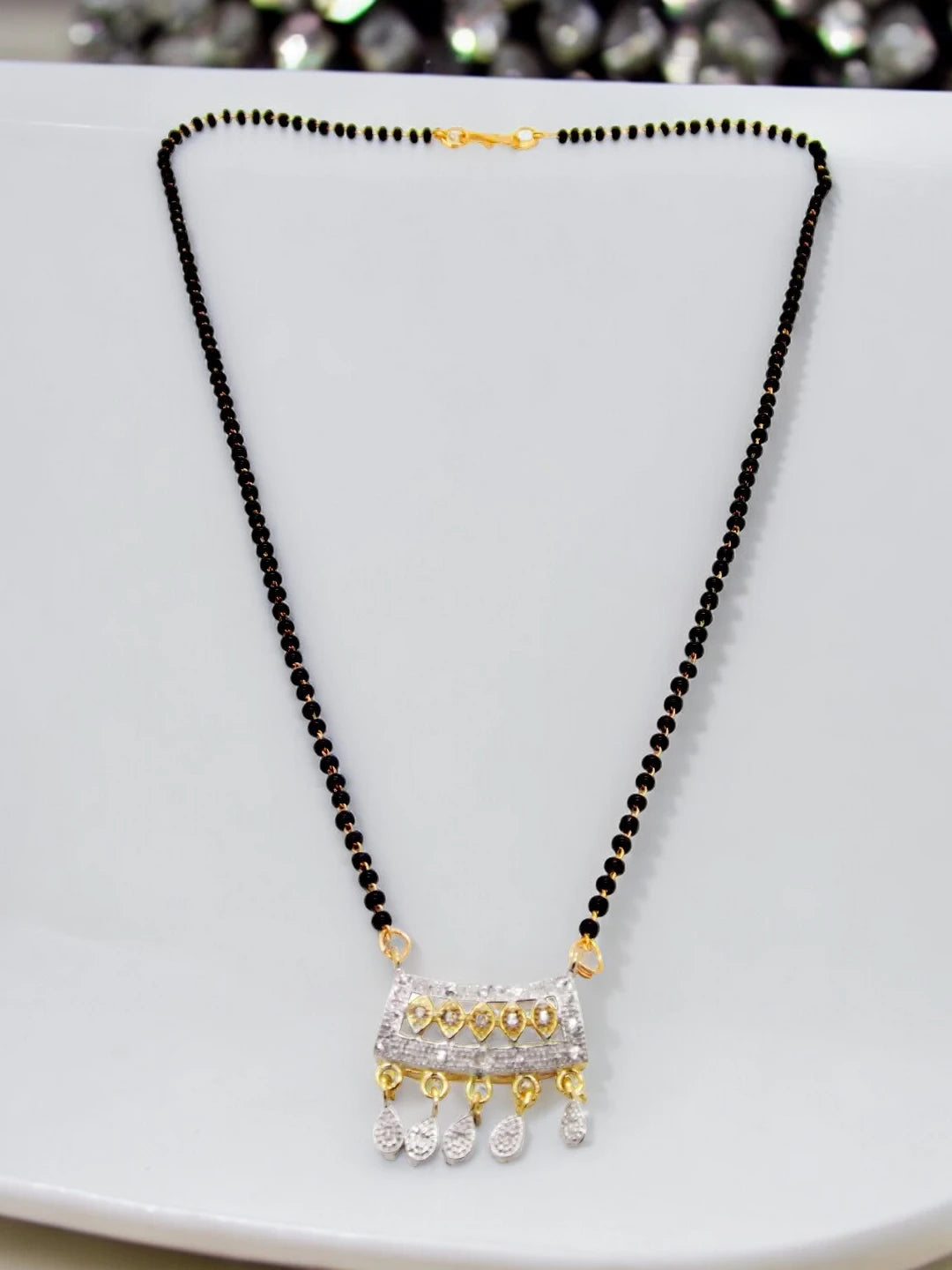 Geometric AD Mangalsutra