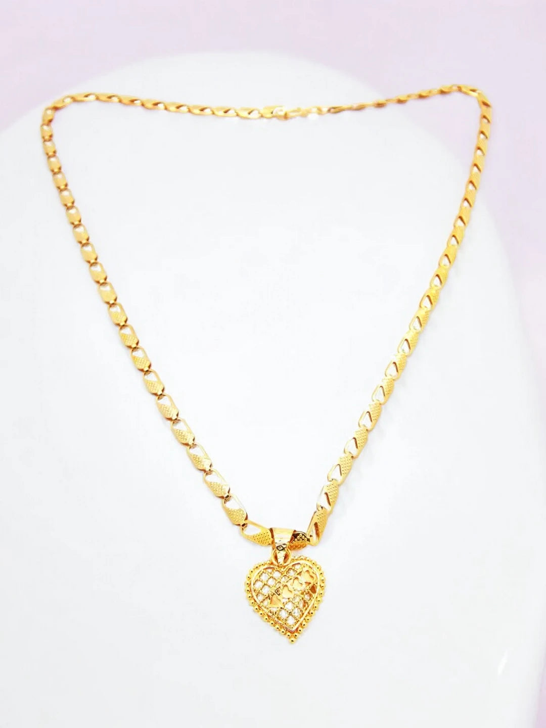 Checkered Heart Pendant Chain