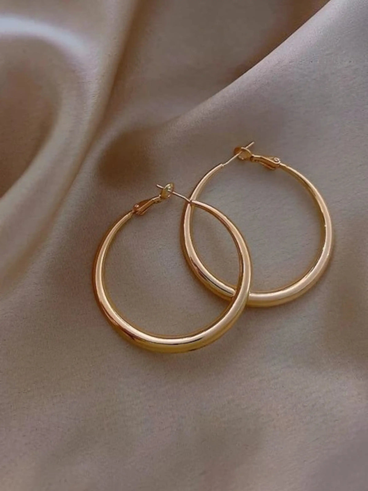 Classic Circle Gold Tone Anti-Tarnish Hoop Earrings