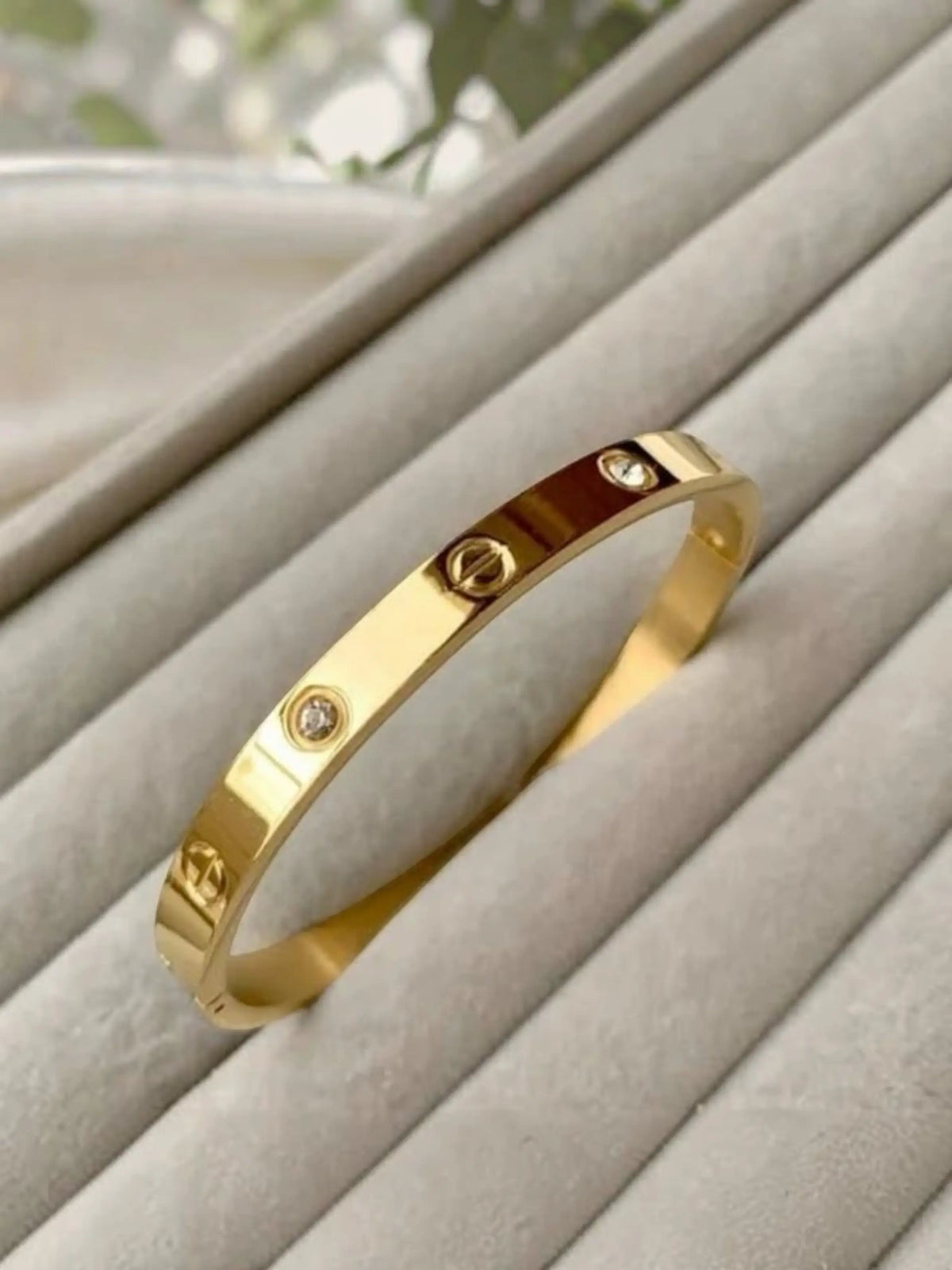 Anti-Tarnish Gold-Toned CZ Studded Screw Design Bracelet