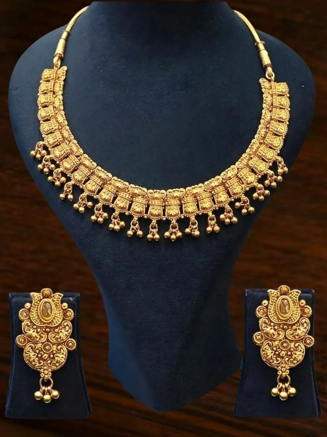 Gold Plated Elegant Necklace Set