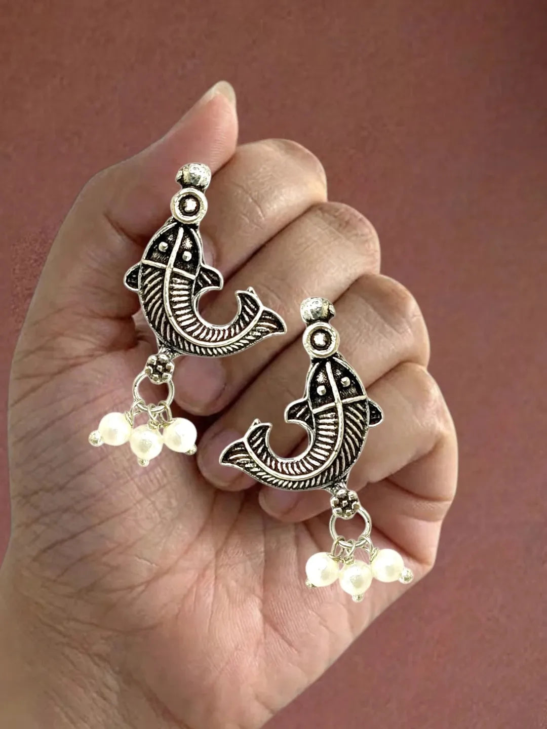 Silver Oxidised Fish Motif Invisible Jewellery Set