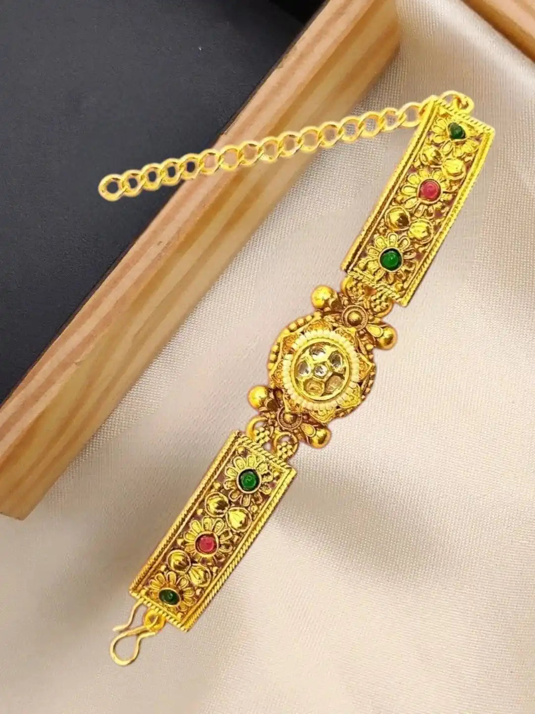Gold Plated Kundan Elegant Adjustable Bracelet