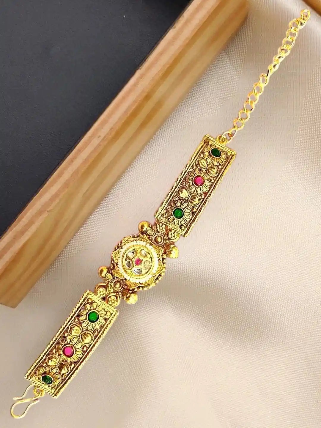 Gold Plated Kundan Elegant Adjustable Bracelet