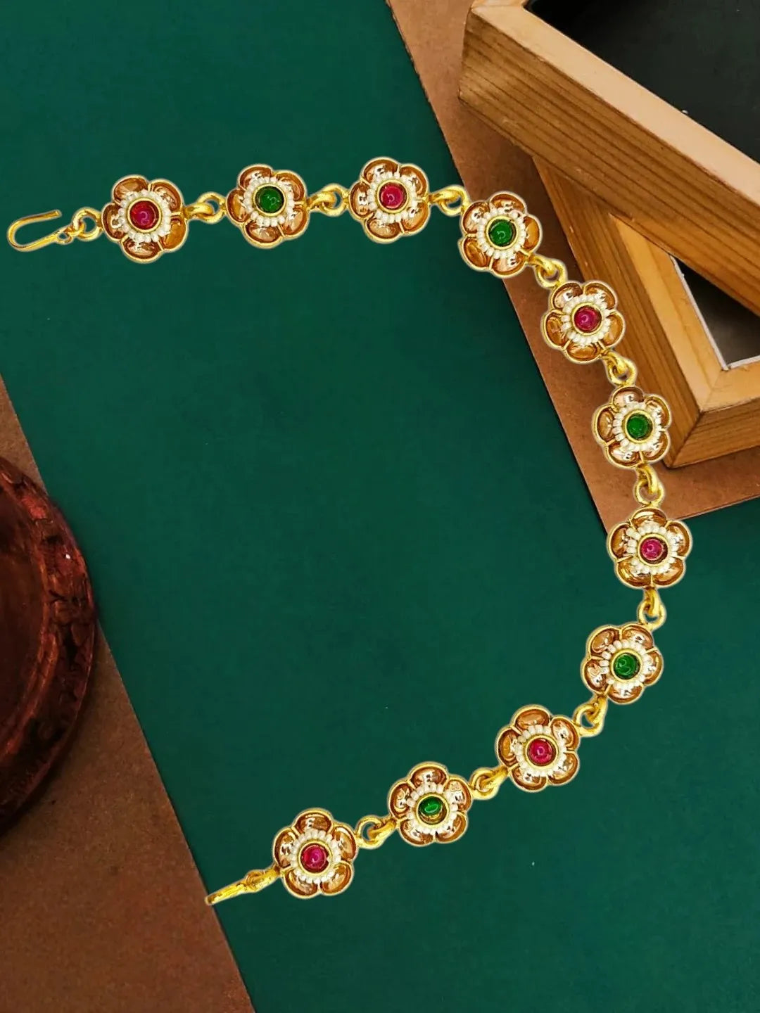 Gold Plated Floral  Kundan Mathapatti Sheeshphool