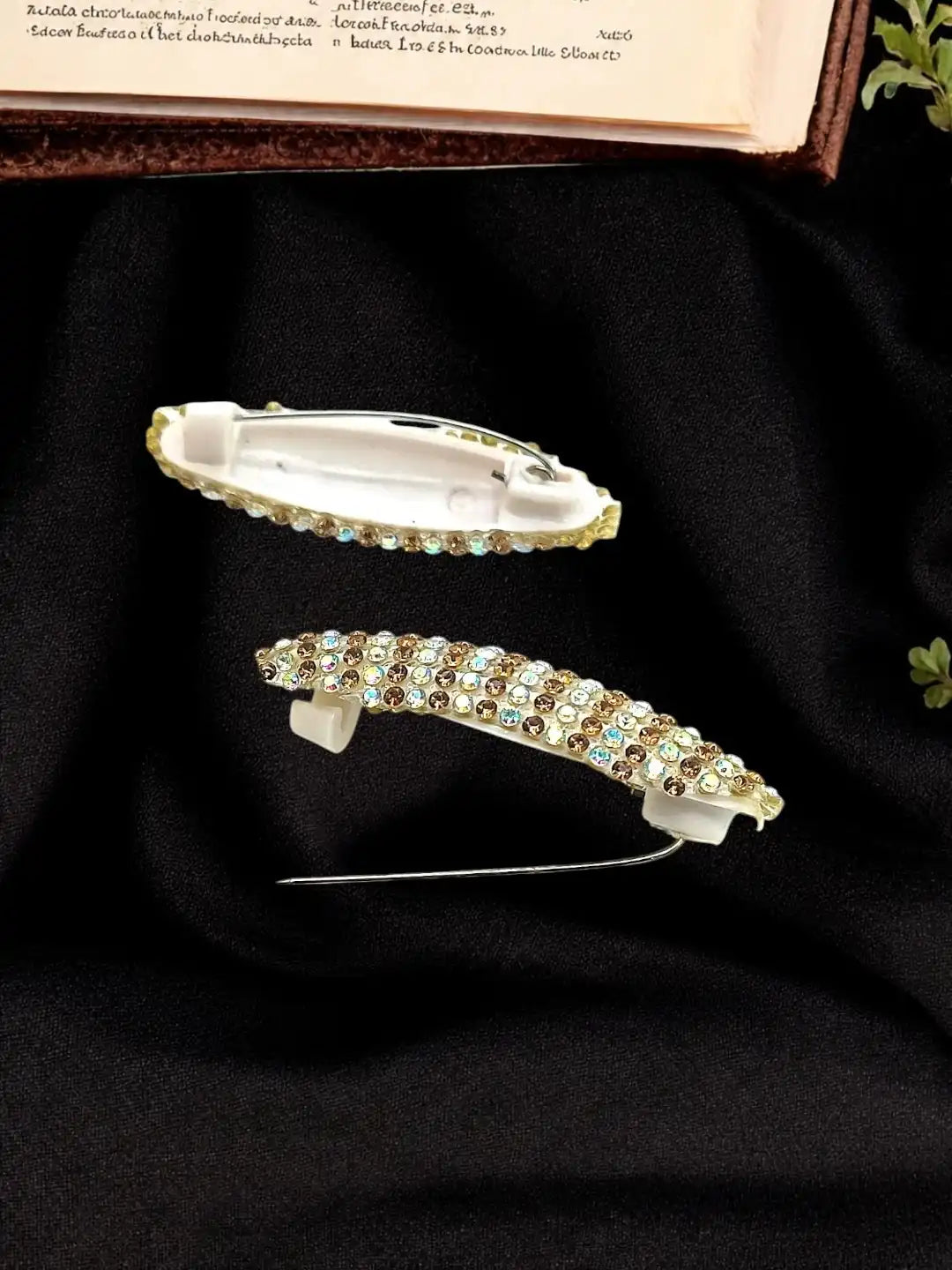 Set Of 6 Embellished Safety Saree Pin