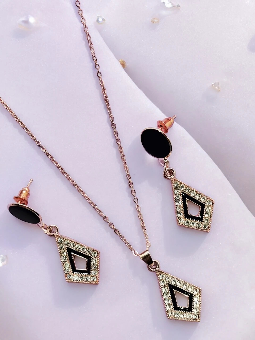 CZ Kite Chain Pendant Set