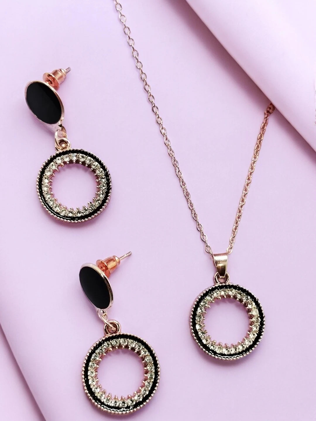 CZ Circular Chain Pendant Set