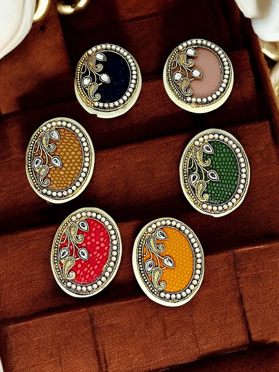 Circular Multicolor Saree Pin Set with Pearls  Designs