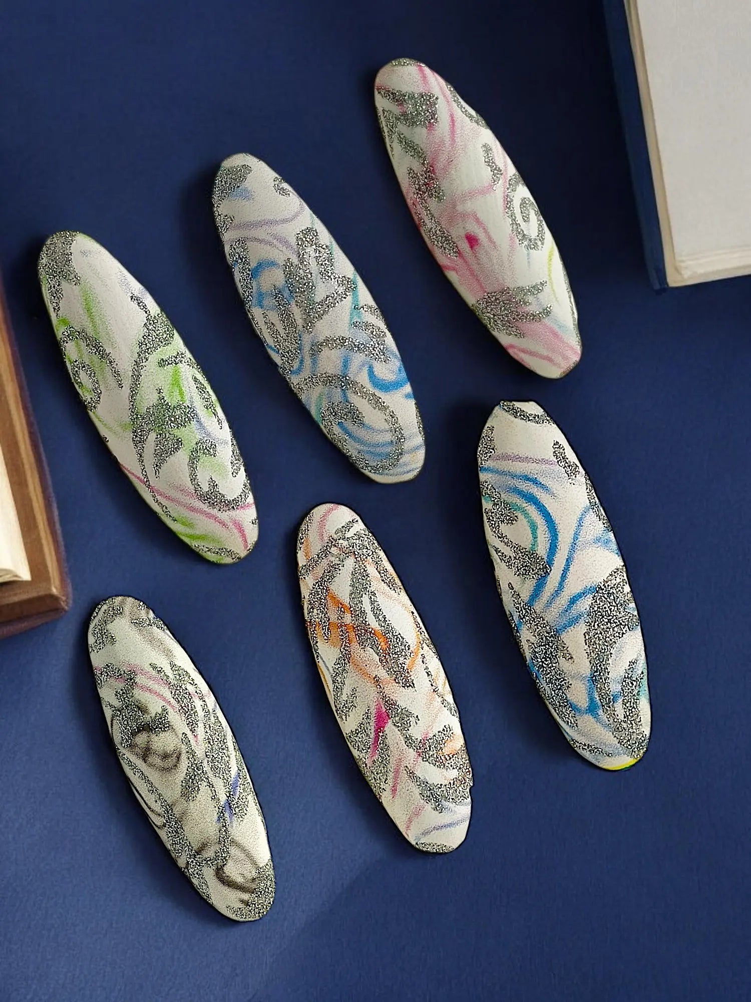 Pestel Artistic Saree Pin