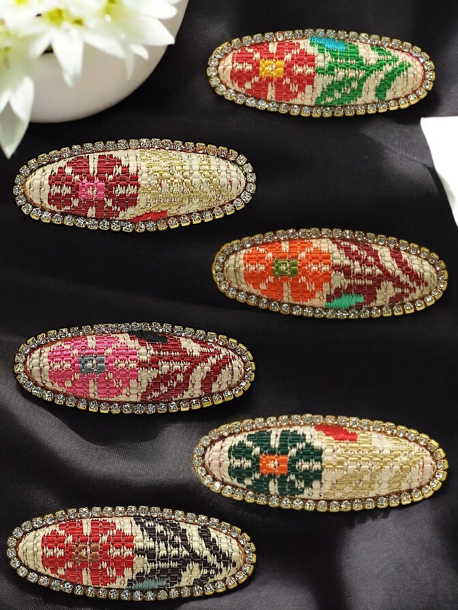 Multicolor Oval Saree Pin Sets with Floral Patterns