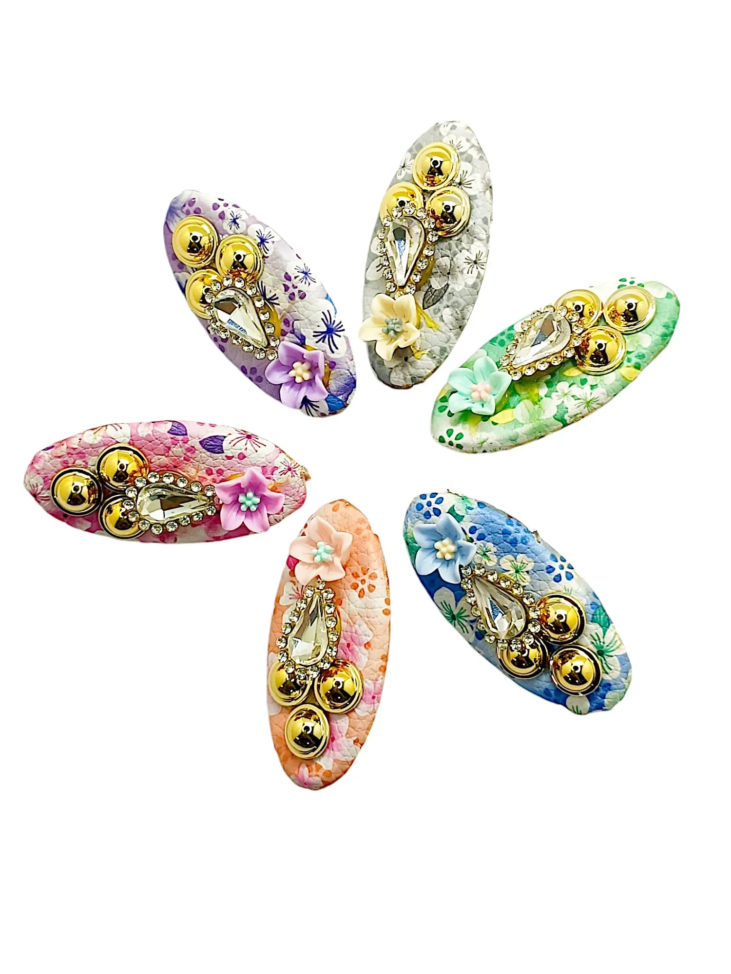 Multicolor Oval Saree Pin with Floral Patterns