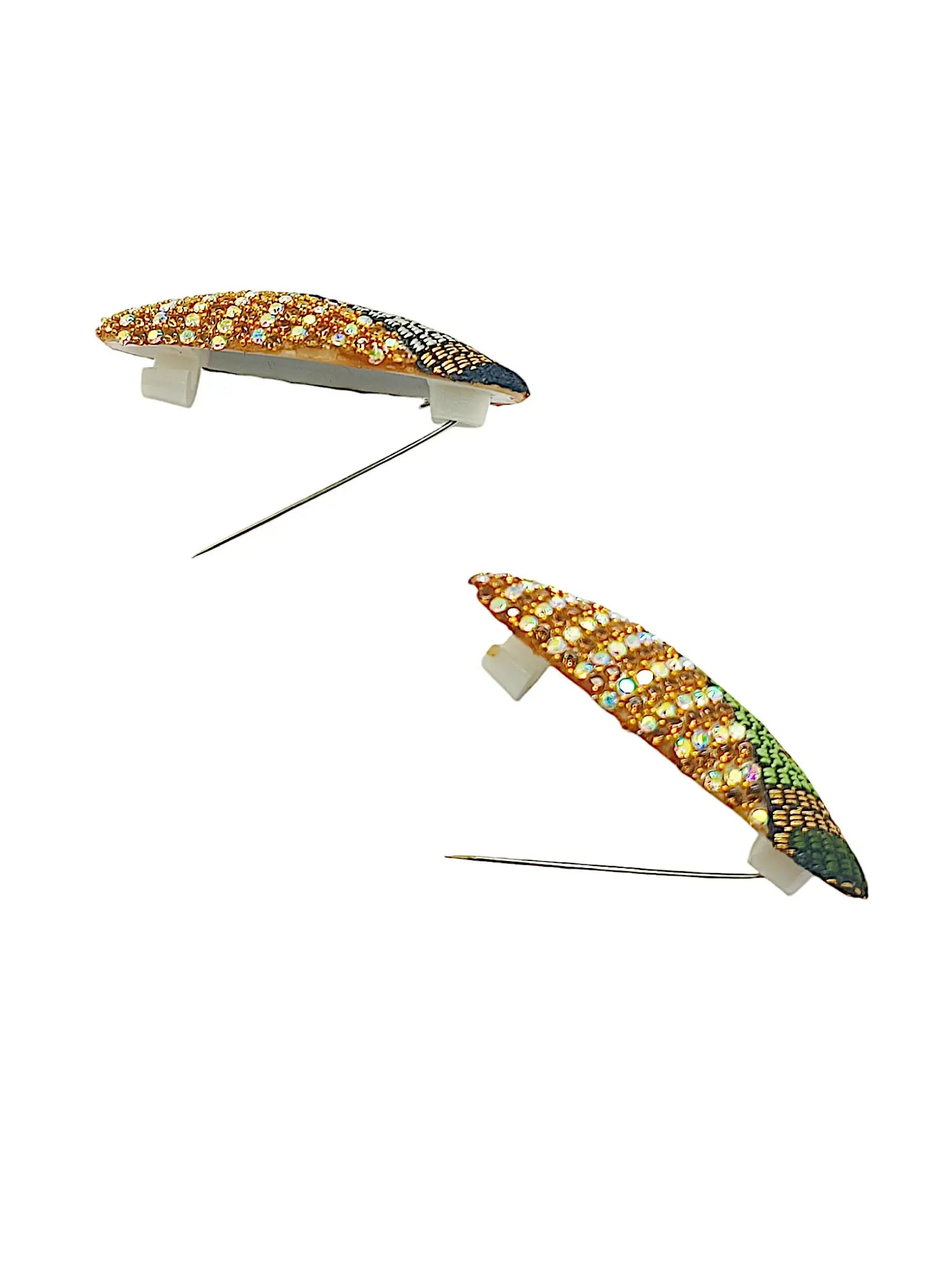 Multicolor Oval Saree Pin with Geometric Patterns