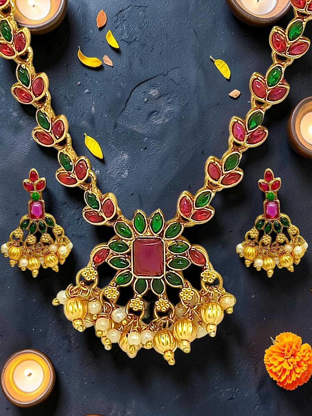 Gold-Plated Floral Delicate Necklace Set