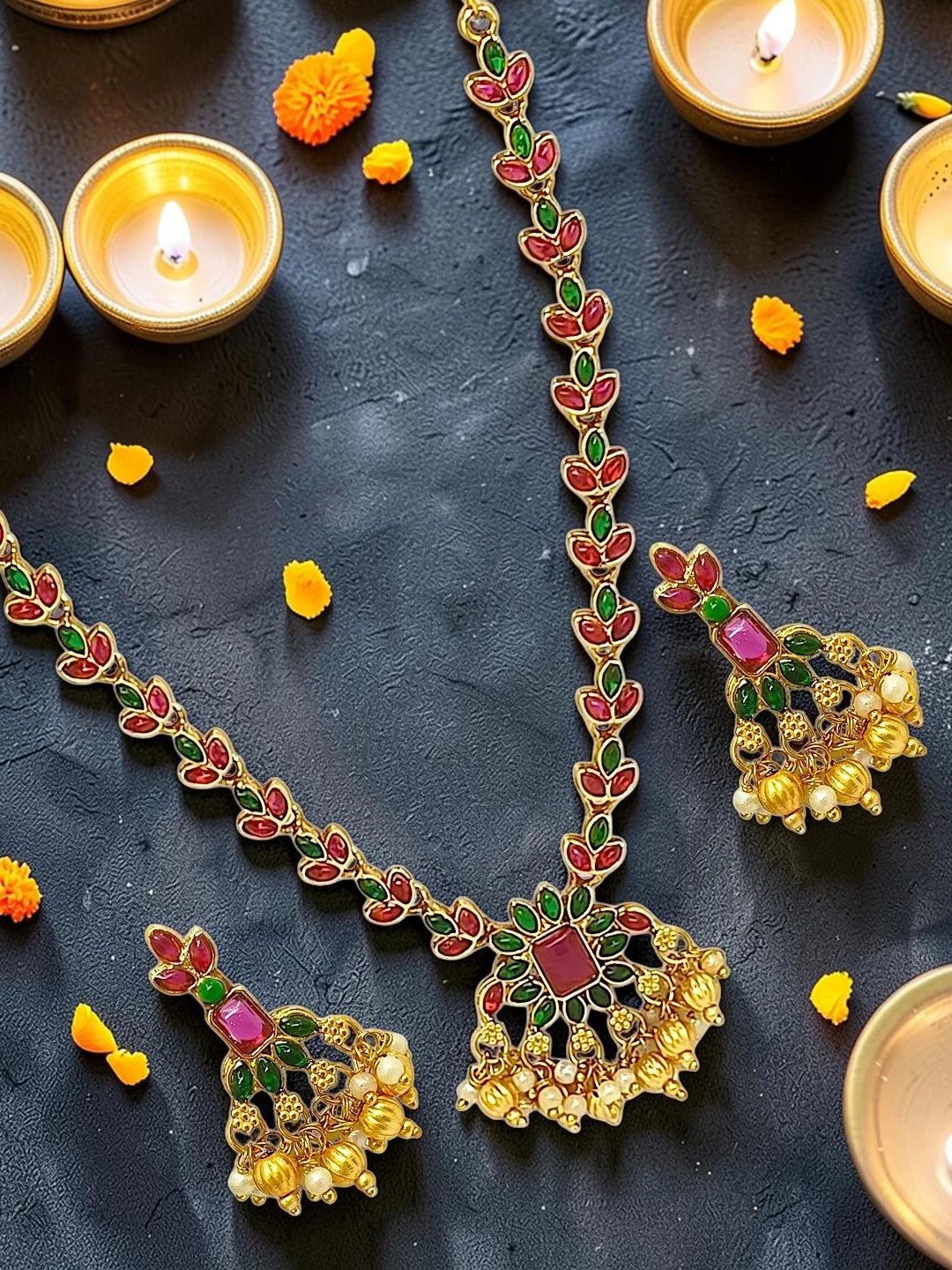 Gold-Plated Floral Delicate Necklace Set