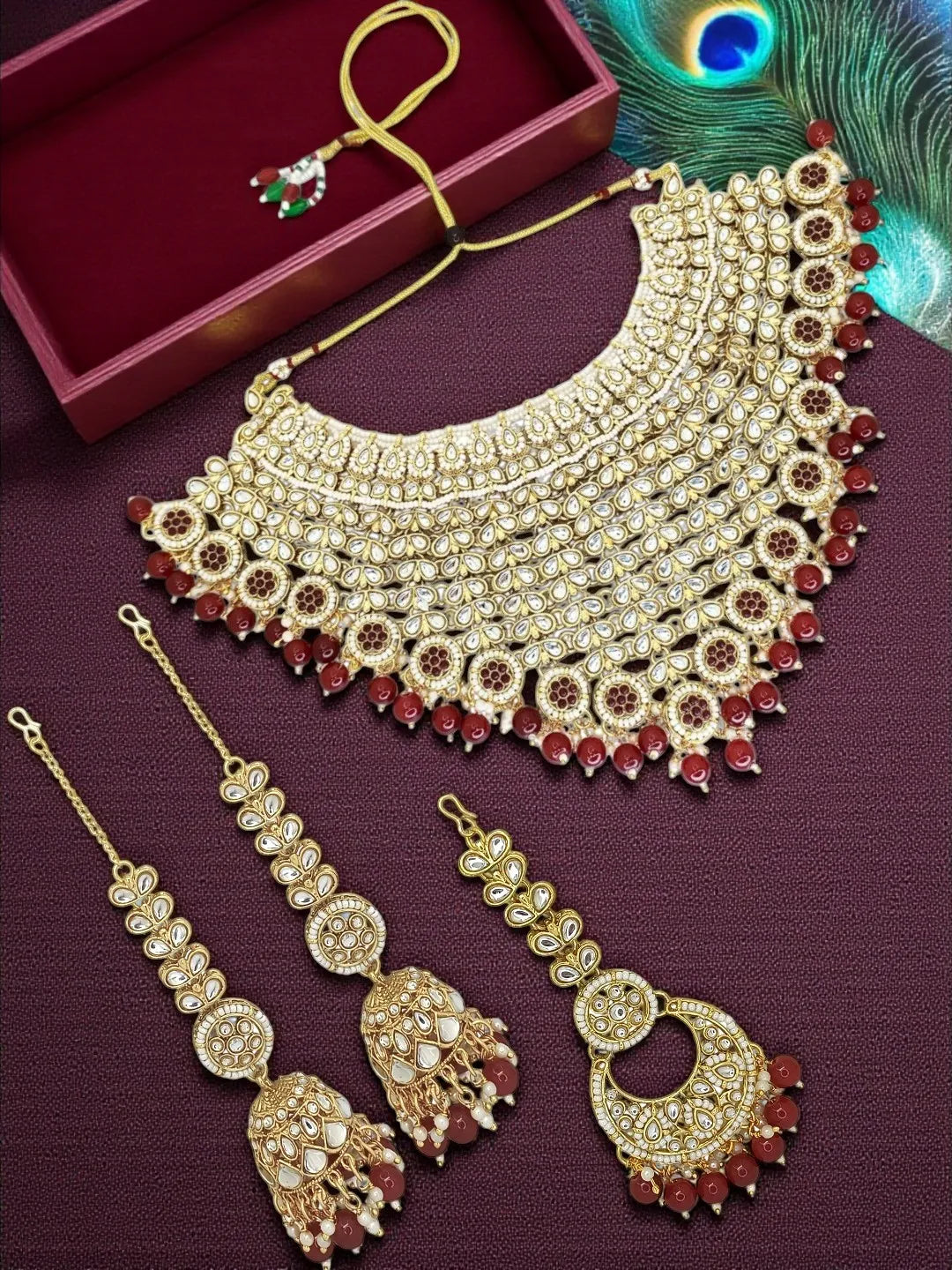 Gold-Plated Kundan Stones Studded Jewellery Set