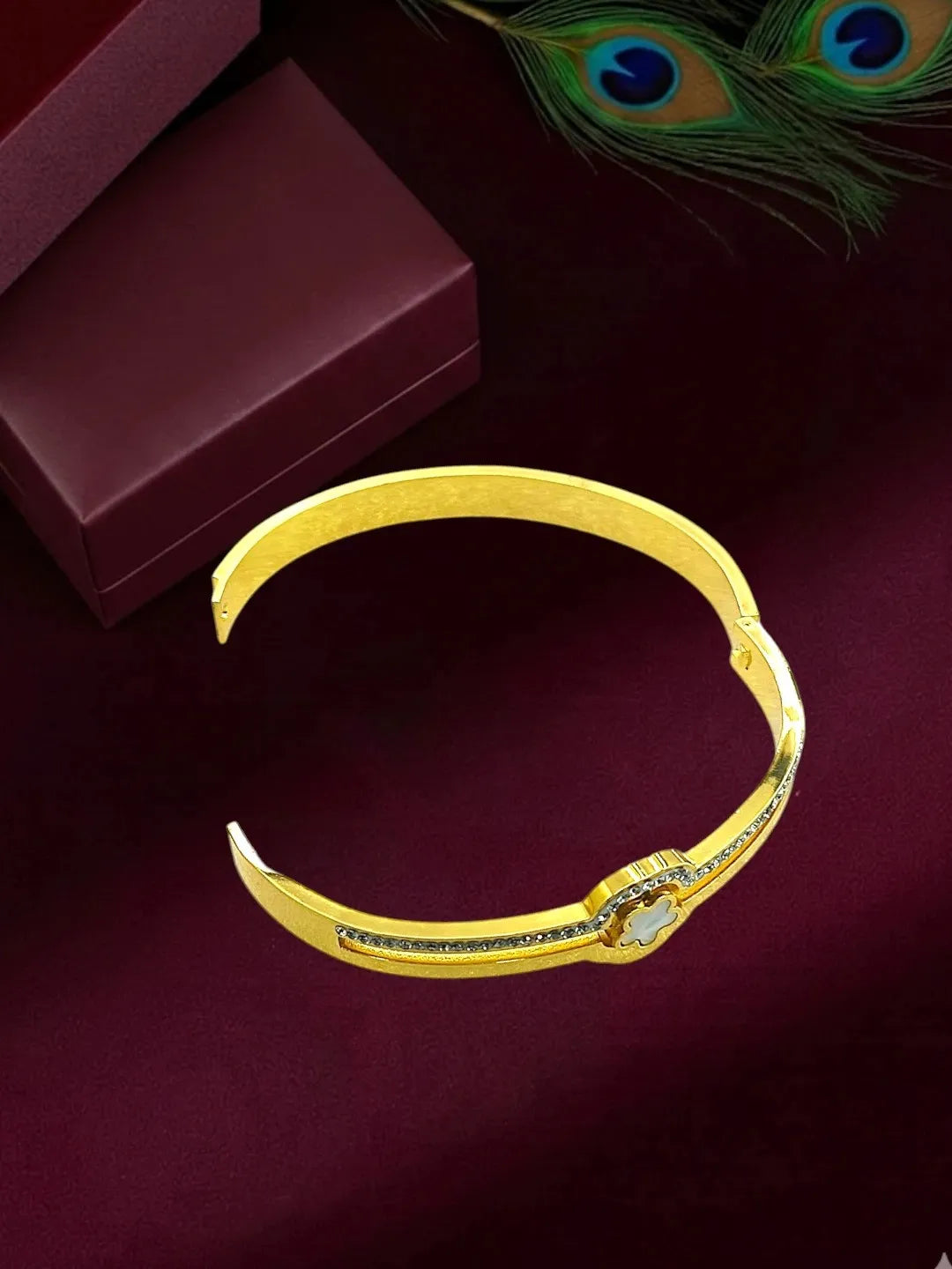 Gold Plated Anti Tarnish CZ Clover Shape Bracelet