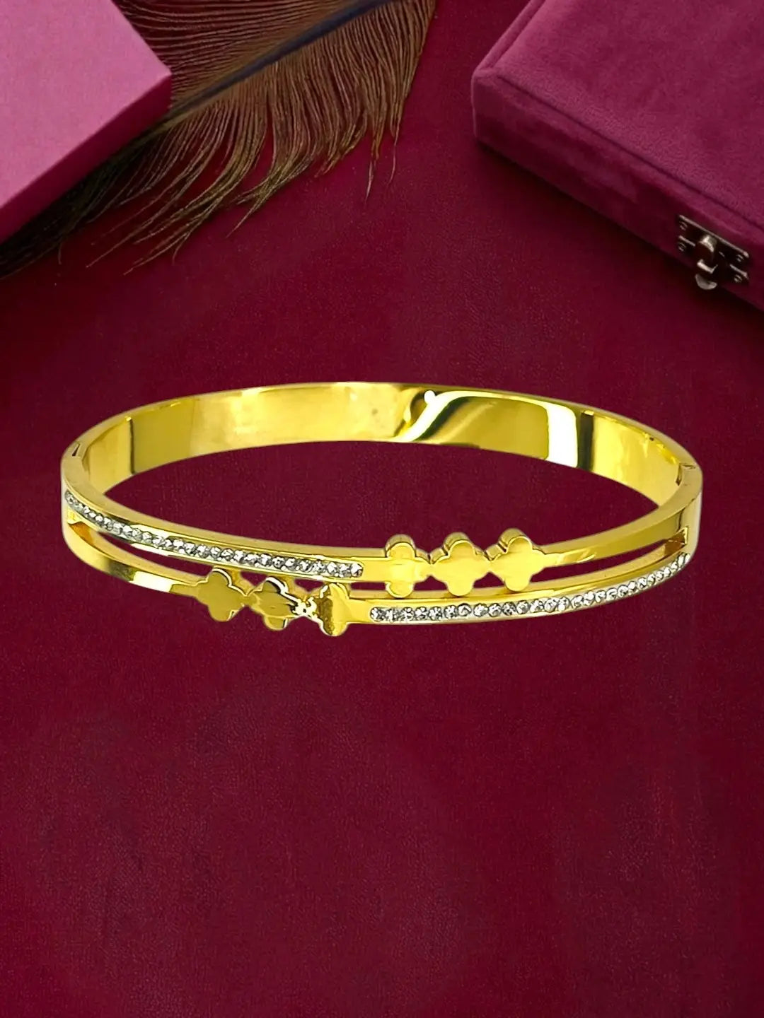 Gold Plated Anti Tarnish CZ Clover Cut Out Bracelet