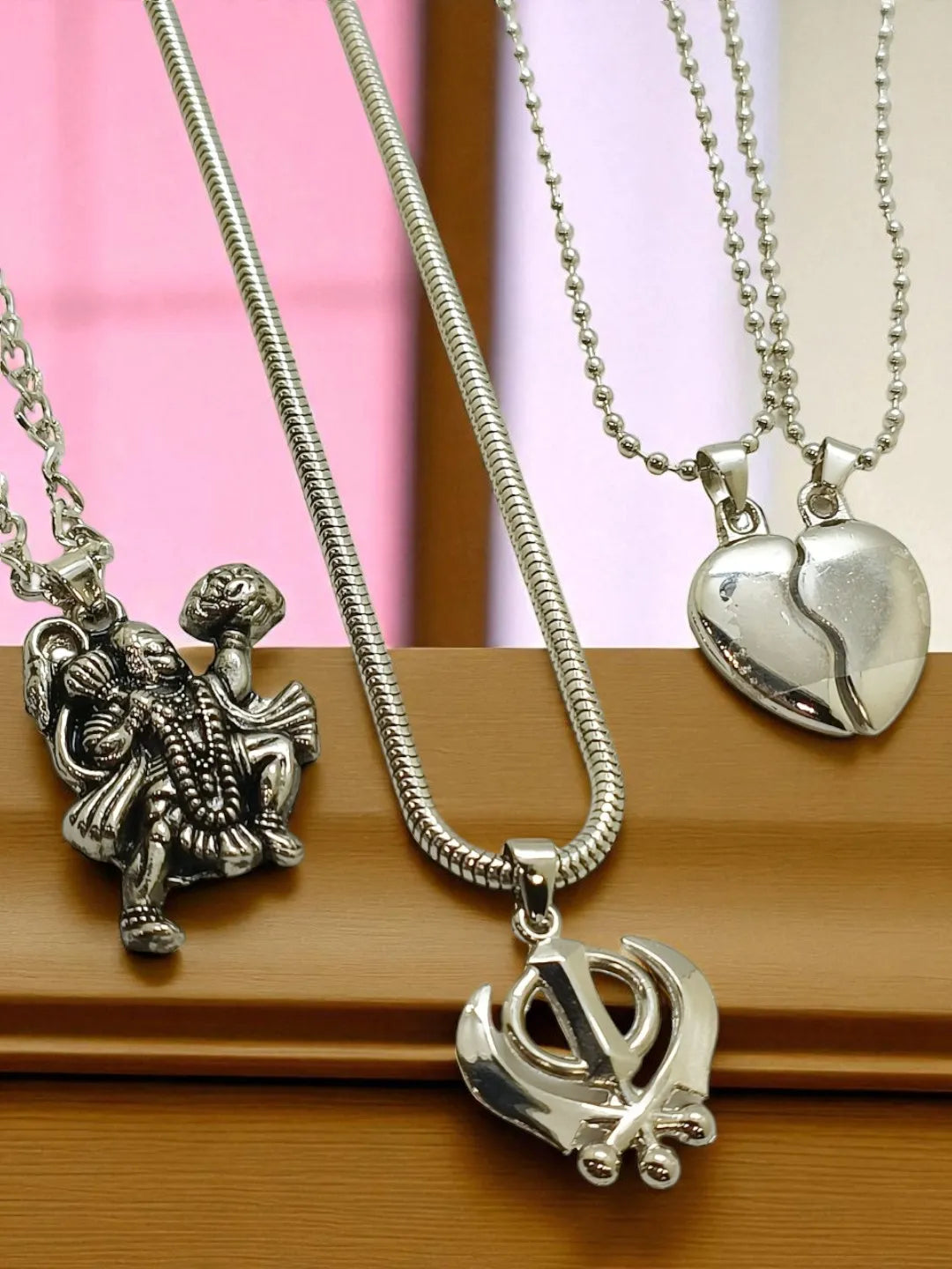 Silver-toned Men's Pendants and Chains