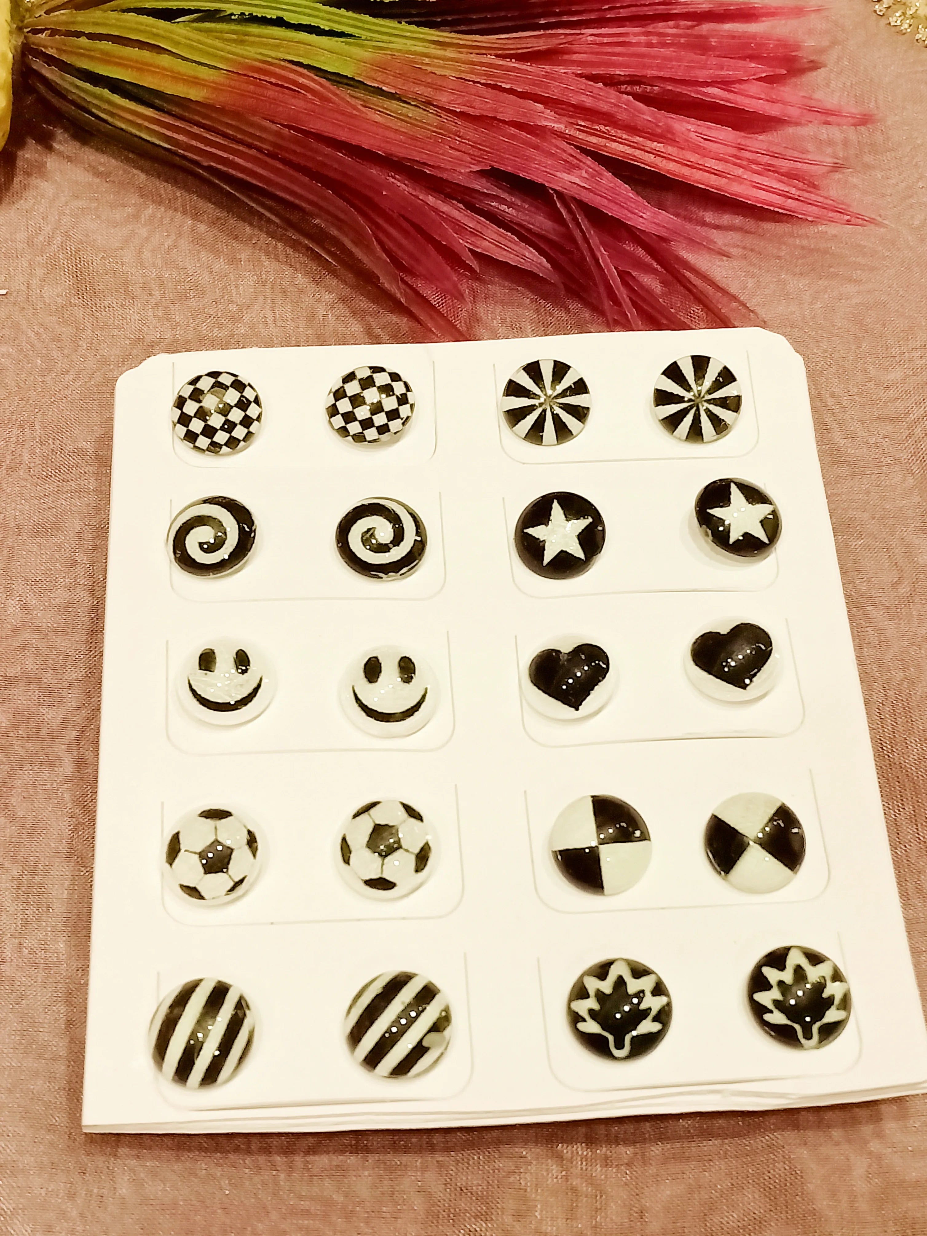 Set of 10 Circular Studs Earrings