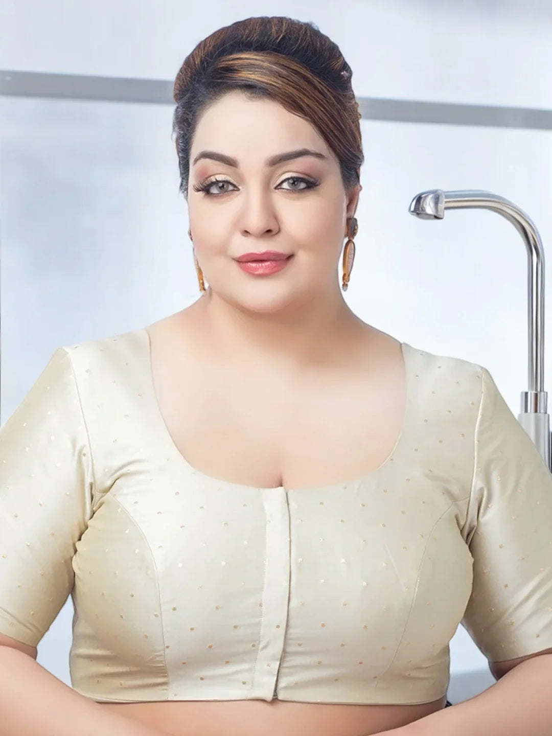 Dreamy Dots Cream Silk Elegance